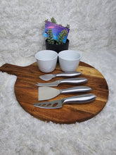 Load image into Gallery viewer, Acacia Wooden Paddle Cheese Boards - with handle (Round)