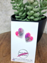 Load image into Gallery viewer, Organic 20mm Heart Studs